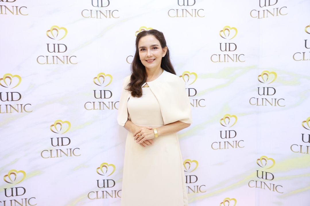 'บี วรรณิศา'อดีตนางเอกดังยอมดึงหน้าวัย55  เขินสามีชมเหมือนมีลูกอีกคน