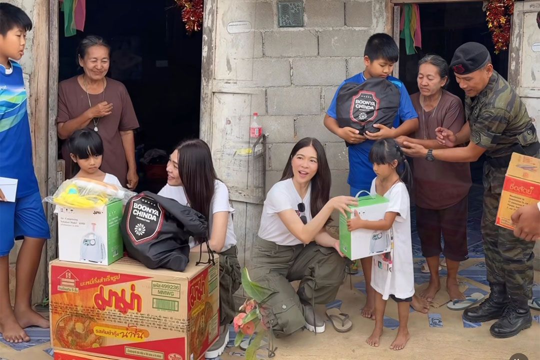 ‘ดาว พอฤทัย’ นำทีมตำรวจพลร่ม ค่ายนเรศวรเข้าช่วยเหลือน้องโฟกัสป่วยโรคปอดอักเสบ RSV ถิ่นห่างไกล