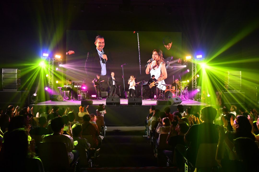 ‘Smile Radio’ พาย้อนสู่เสียงเพลงล้ำยุคอันโด่งดังสมัย 80’S  ในคอนเสิร์ต ‘SMILE RADIO PRIVATE SHOW’