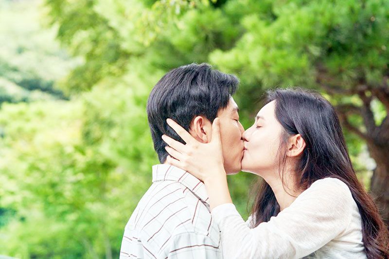 โอ๊ยเล่าเรื่อง : เธอหลับ เขาร้าย  (While You Were Sleeping)