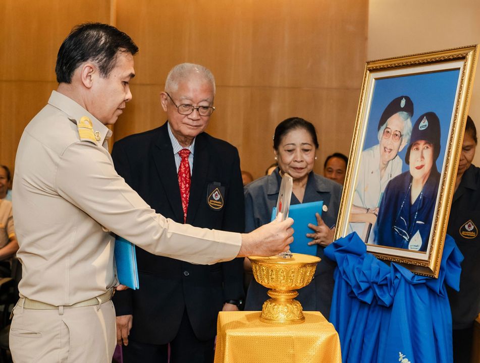 โครงการพระเมตตาสมเด็จย่า ร่วมกับ ไทยพาณิชย์ เชิดชูเกียรติครูดีเด่น‘รางวัลครูเจ้าฟ้ากรมหลวงนราธิวาสราชนครินทร์’