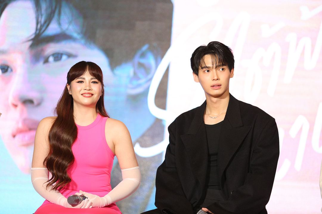 ‘วิน เมธวิน’ นำทีมนักแสดงเปิดตัวภาพยนตร์รอบปฐมทัศน์ ‘Under Parallel Skies รักใต้ฟ้าคู่ขนาน’
