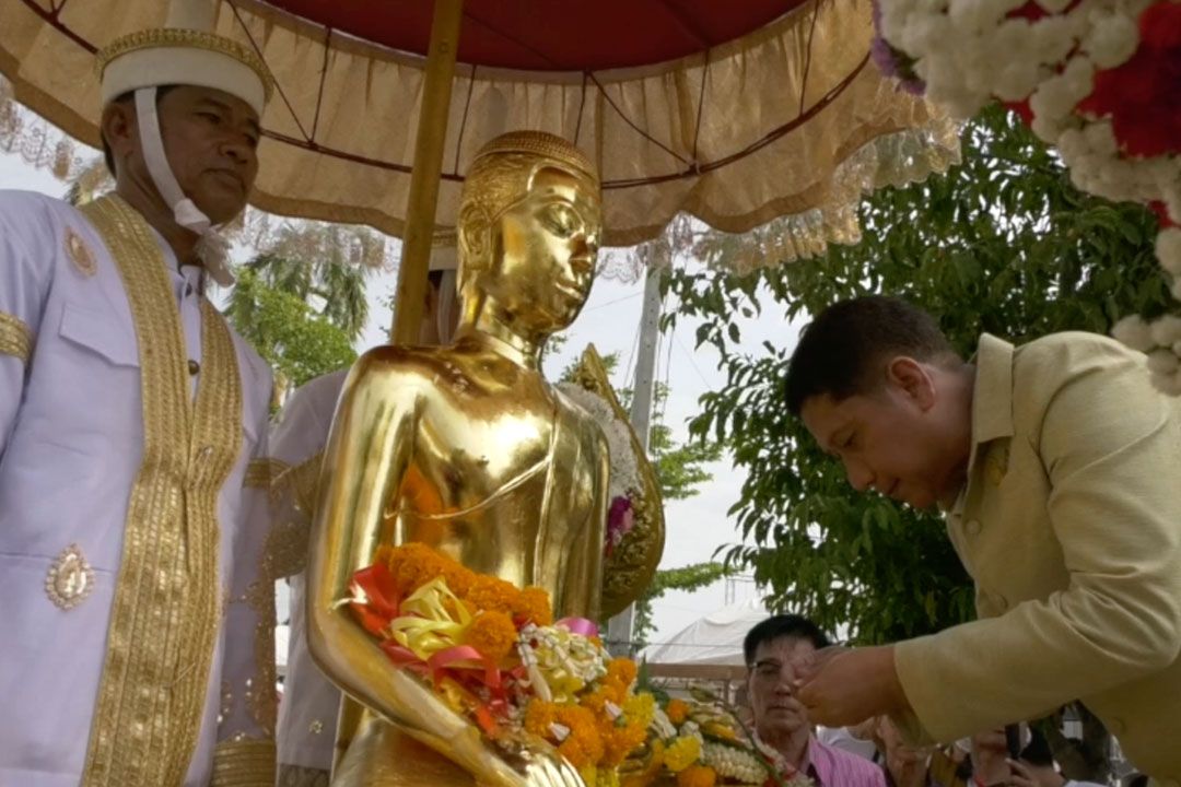 ชาวลพบุรีร่วมงานชัก'พระศรีอริยเมตไตรย' สืบสานประเพณีมานานกว่า 100 ปี