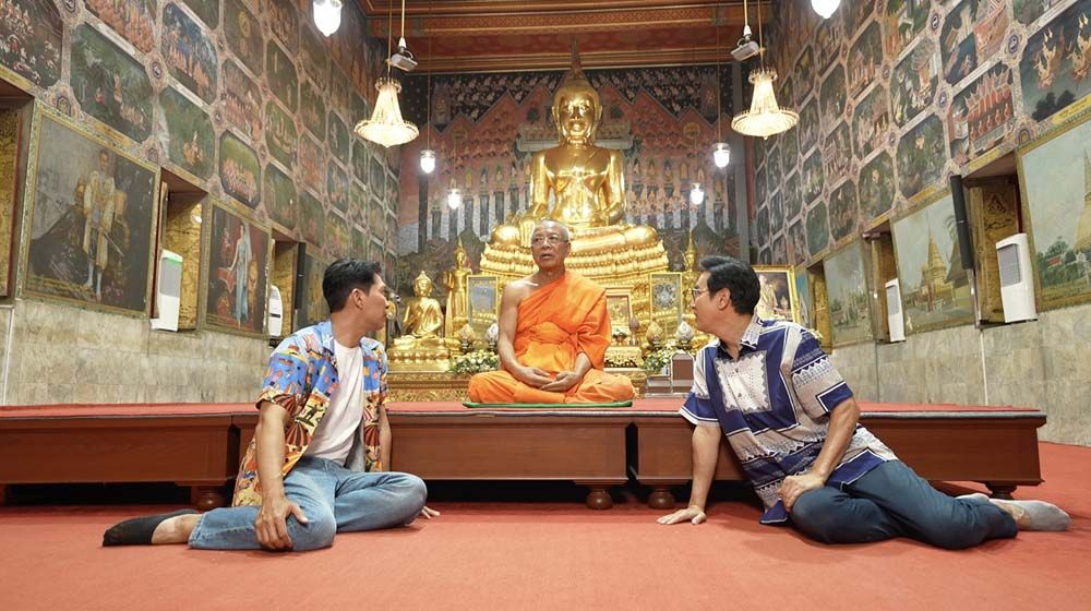 ‘หนุ่มแท่ง อารามทัวร์’ พาเที่ยว ‘วัดปากน้ำภาษีเจริญ’  ชื่นชมพระพุทธรูปองค์ใหญ่ สูงเท่าตึก 20 ชั้น