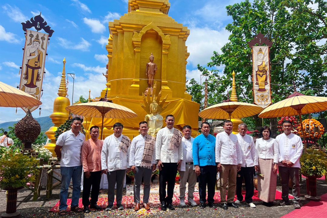 เทศบาลตำบลแม่แรม ร่วมกับปปชช.แม่แรม จัดงาน'สรงน้ำ ส่งศรัทธา เบิกฟ้า พระธาตุชุ่มเมือง'