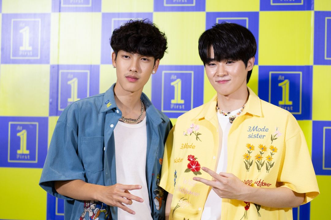 สาวก ‘ต้า-บอม’ สุดฟินจิกหมอน At First คว้าสองหนุ่มร่วมงานครั้งแรก