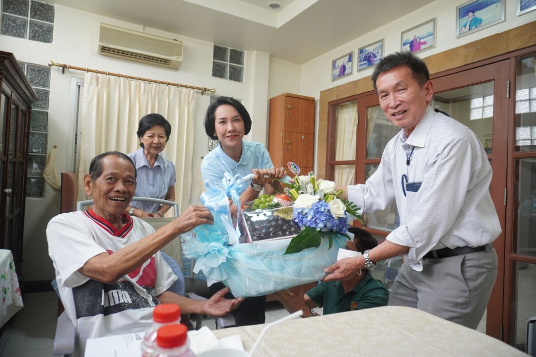 ช่อง 3 ส่งมอบความห่วงใย 'คุณชูศักดิ์ สุธีรธรรม'