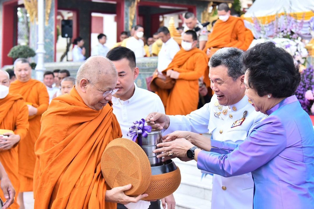 มท. ทำบุญตักบาตรถวายพระกุศลและถวายพระพรเนื่องในโอกาสวันคล้ายวันประสูติ พระเจ้าวรวงศ์เธอ พระองค์เจ้าโสมสวลี