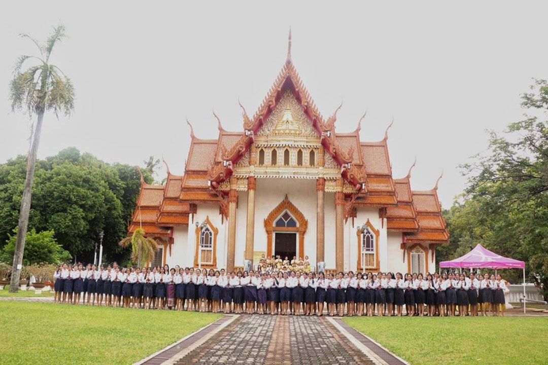 อาชีวะอุบลฯจับมือไว้แล้วไปทำบุญหนุนนำพระพุทธศาสนา 3 วัดคู่เมืองอุบล