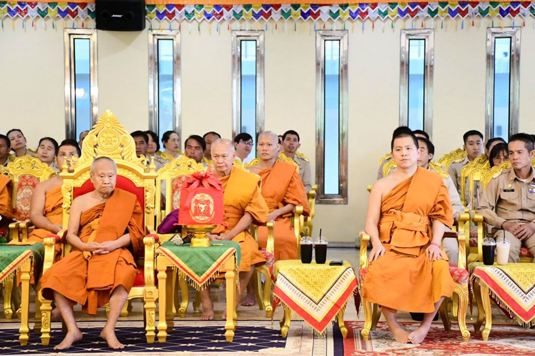 สมโภชเทียนพรรษาพระราชทาน' ณ วัดกิ่วกาญจน์'อำเภอเชียงของ