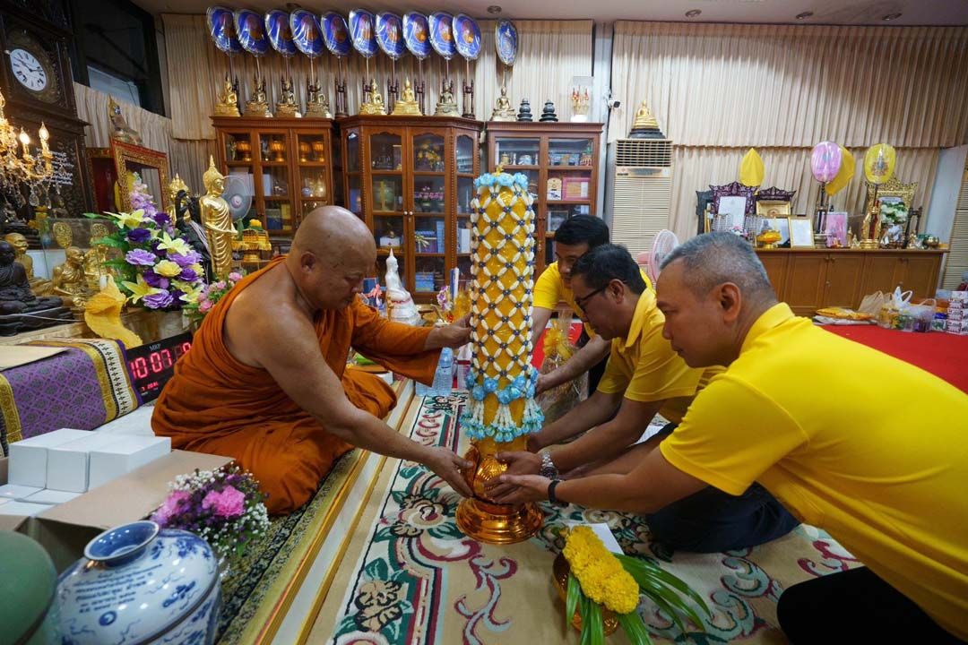 'สวนนงนุชพัทยา'สืบสานประเพณี นำเทียนพรรษาถวายวัดเพื่อเป็นพุทธบูชา ประจำปี 2567