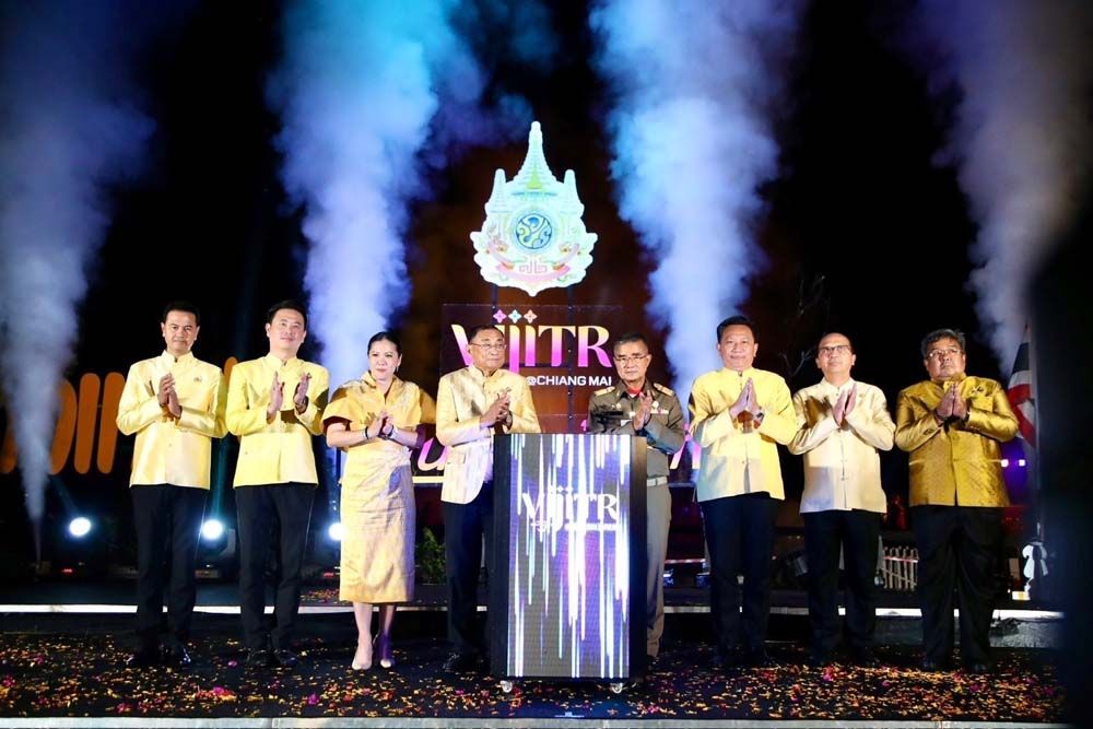 วิจิตร@เชียงใหม่ สีสันแห่งเส้นแสง น้ำพุร้อนสันกำแพง โครงการตามพระราชดำริ