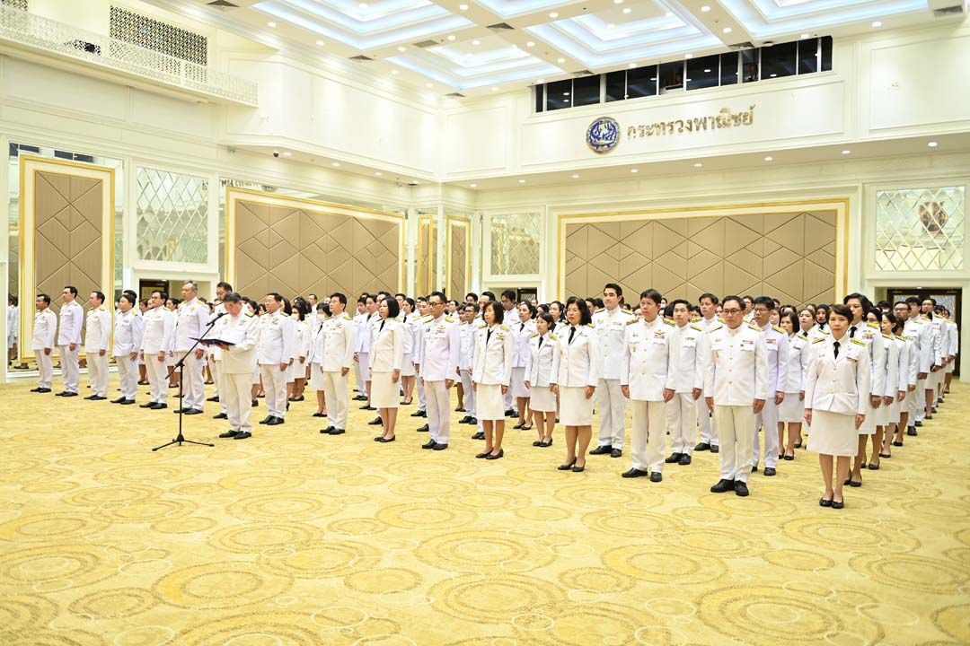 'ภูมิธรรม'นำ พณ.ถวายสัตย์ปฏิญาณ พร้อมลงนามถวายพระพรชัยมงคล