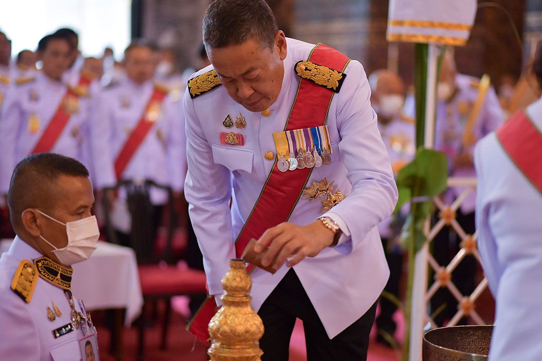 นายกฯ เป็นประธานประกอบพิธีเสกน้ำพระพุทธมนต์ศักดิ์สิทธิ์
