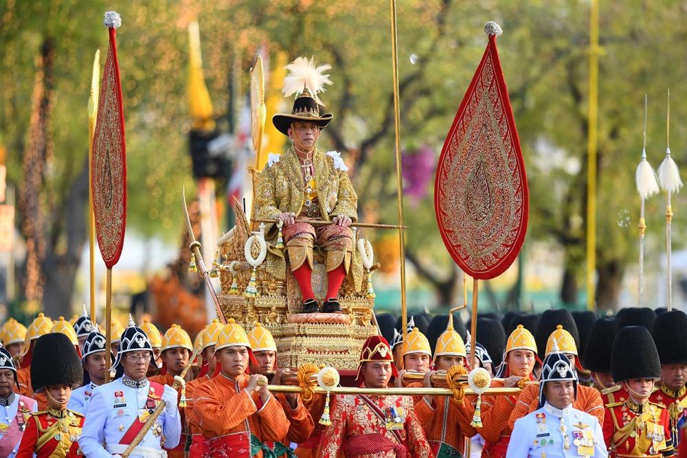 ‘สืบสาน รักษา และต่อยอด’ ปวงประชาร่มเย็น ใต้ร่มพระบารมี  พระบาทสมเด็จพระวชิรเกล้าเจ้าอยู่หัว รัชกาลที่ 10 แห่งพระบรมราชจักรีวงศ์