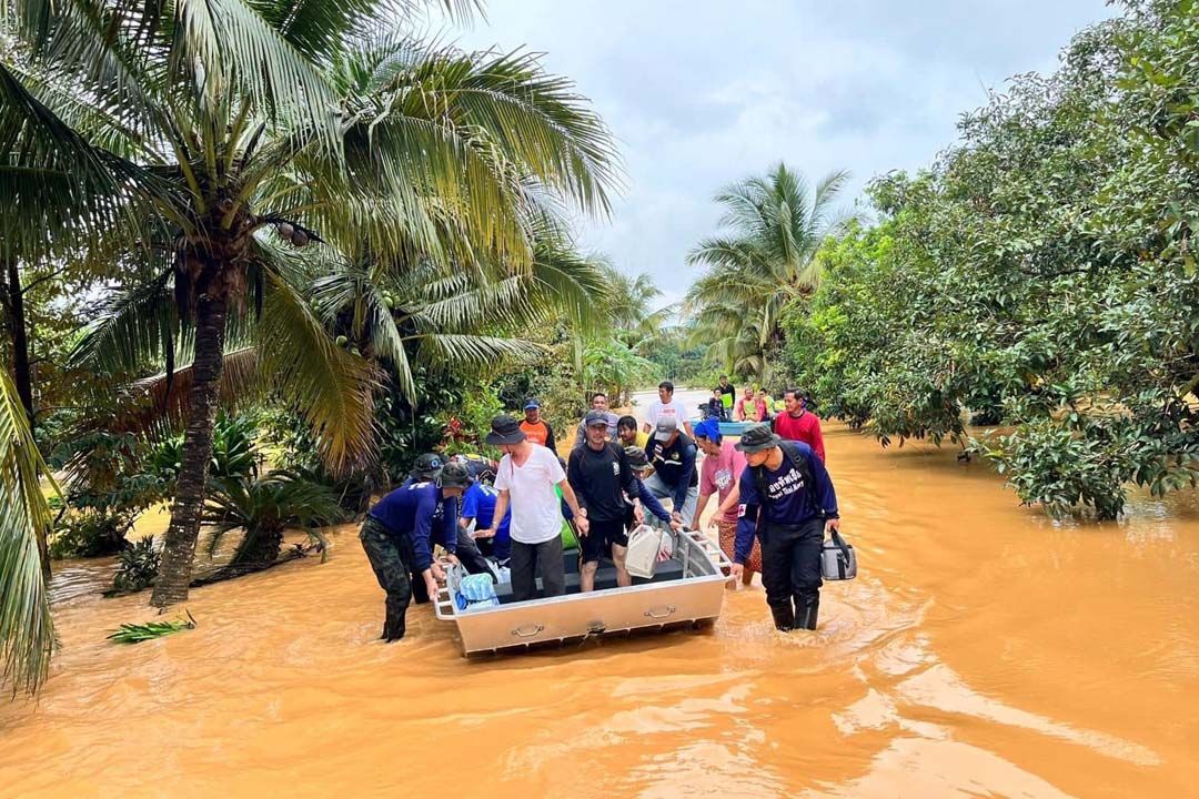นายกฯเกาะติดน้ำท่วม‘ตราด’ เร่งฟื้นฟูท่าเรือบ้านคลองมะขาม หลังฝนถล่มหนัก