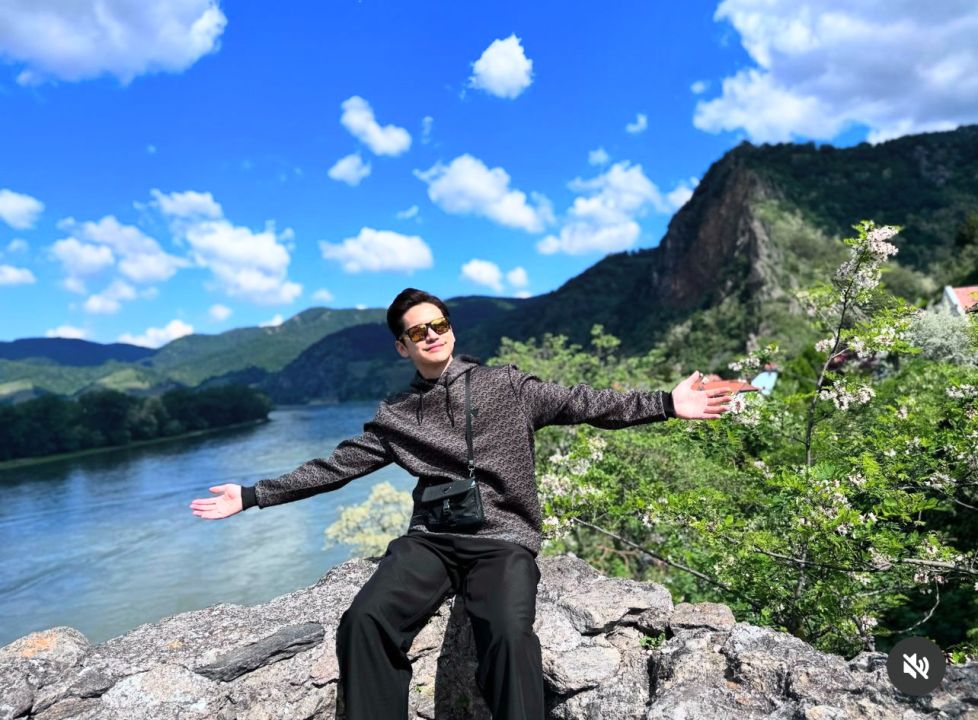 ‘เต๋า เศรษฐพงศ์’ ซ้อมฮันนีควง ‘ติ๊กกี้ วิลาสิณี’ ล่องเรือทัวร์ยุโรปสุดโรแมนติก