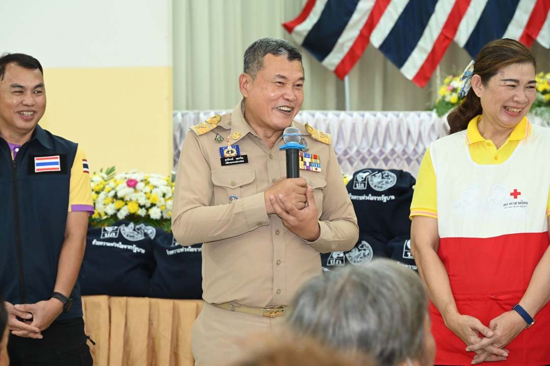 'ปลัด มท.'ลงพื้นที่จังหวัดตราด ติดตามให้ความช่วยเหลือผู้ประสบอุทกภัย