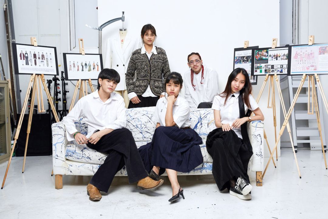5 ยังก์ดีไซเนอร์ ผู้ชนะโครงการ Jaspal Group Scholarship Program 2024  พร้อมเปิดประสบการณ์ในวงการแฟชั่น ก่อนแสดงผลงานบนรันเวย์จริง