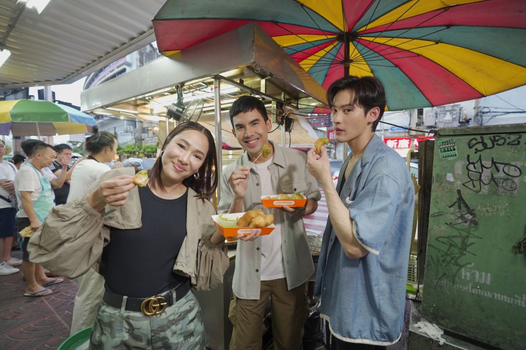 สารพัดคำถามเกี่ยวกับมือถือ 'เก้า-นพเก้า'ลุย Street Food เยาวราช หนังดังเจ็ทลี 'ดำมหากาฬ'วันเสาร์ที่ 10สิงหาคม ทาง ช่อง 3