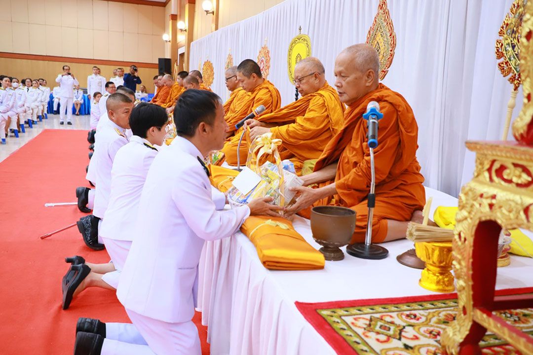 ตรังจัดพิธี 3 ศาสนาพร้อมพิธีทำบุญตักบาตรในวันแม่แห่งชาติ