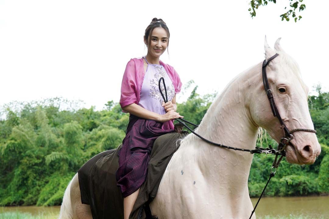 ‘ชิปปี้-ศิรินทร์’ เล่าวินาทีตกเขา จนคอเคล็ด  ปลื้มร่วมงานกับ ‘นิว-วงศกร’ คือเซฟโซนที่ดี