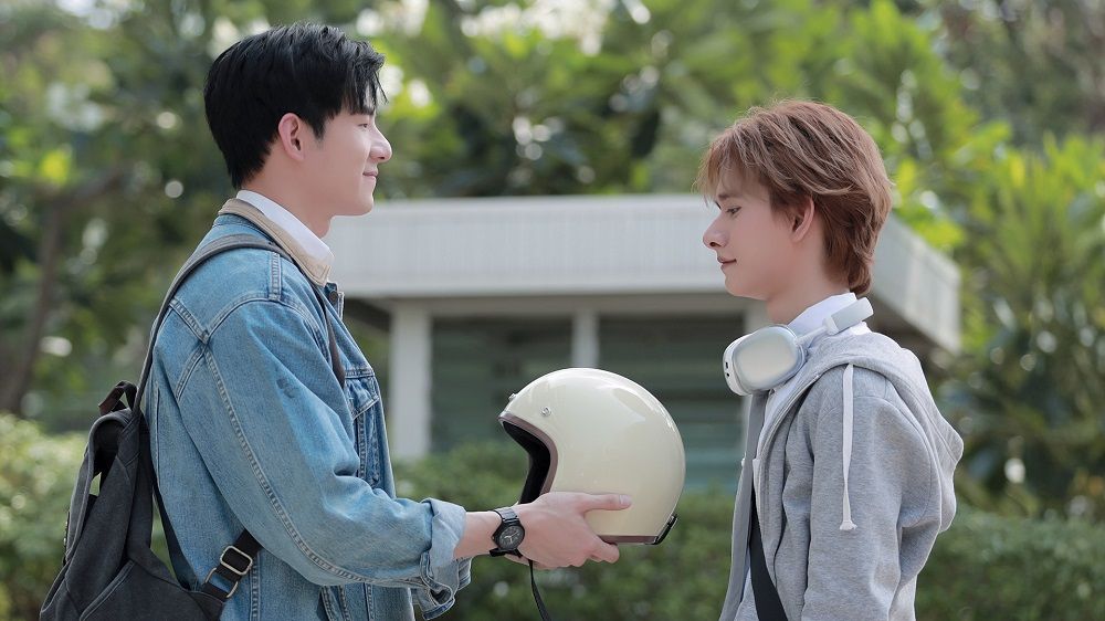 'บิ๊ก'บุกห้อง 'ปาร์ค'เผยความในใจ…ข้ามสถานะพี่น้องโซน  ในซีรีส์ 'Monster Next Door พี่เขาบุกโลกของผม'