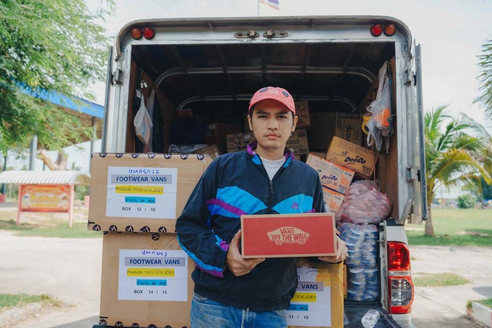 ‘โจอี้ ภูวศิษฐ์’ชวนแฟนคลับทำบุญกับกิจกรรม  ‘เกิบนี้เพื่อน้อง’ระดมทุนซื้อเกิบให้เด็กๆ4โรงเรียนในจ.ร้อยเอ็ด
