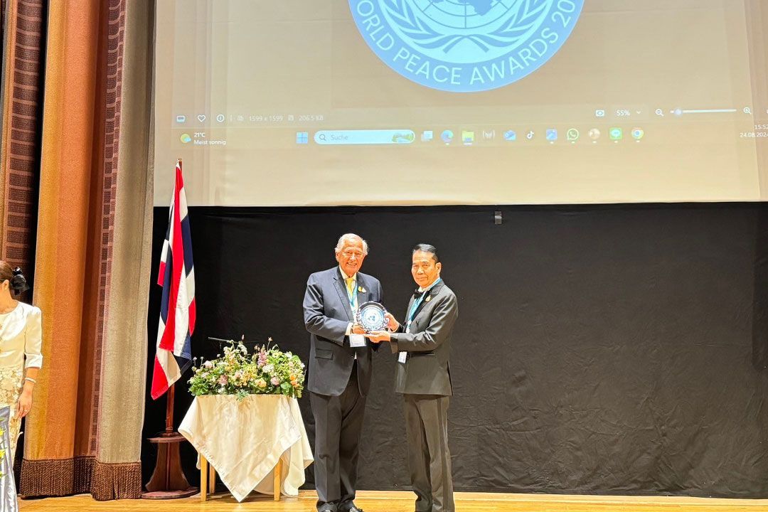 'สุทิน'โกอินเตอร์ รับรางวัลสันติภาพโลก กล่าวสุนทรพจน์ ชูบทบาททหารไทย
