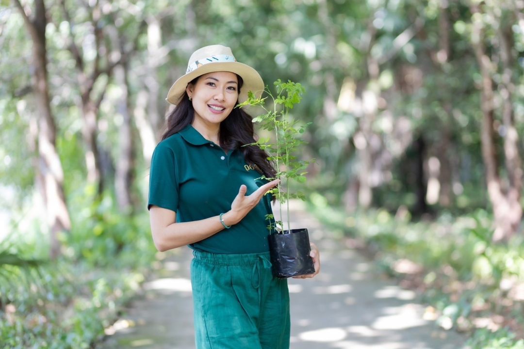 'เอมมี่ กมลรัตน์'สาวหนึ่งเดียว ผู้รังสรรค์ MIRACLE TREE  ลิตรละแสน.!