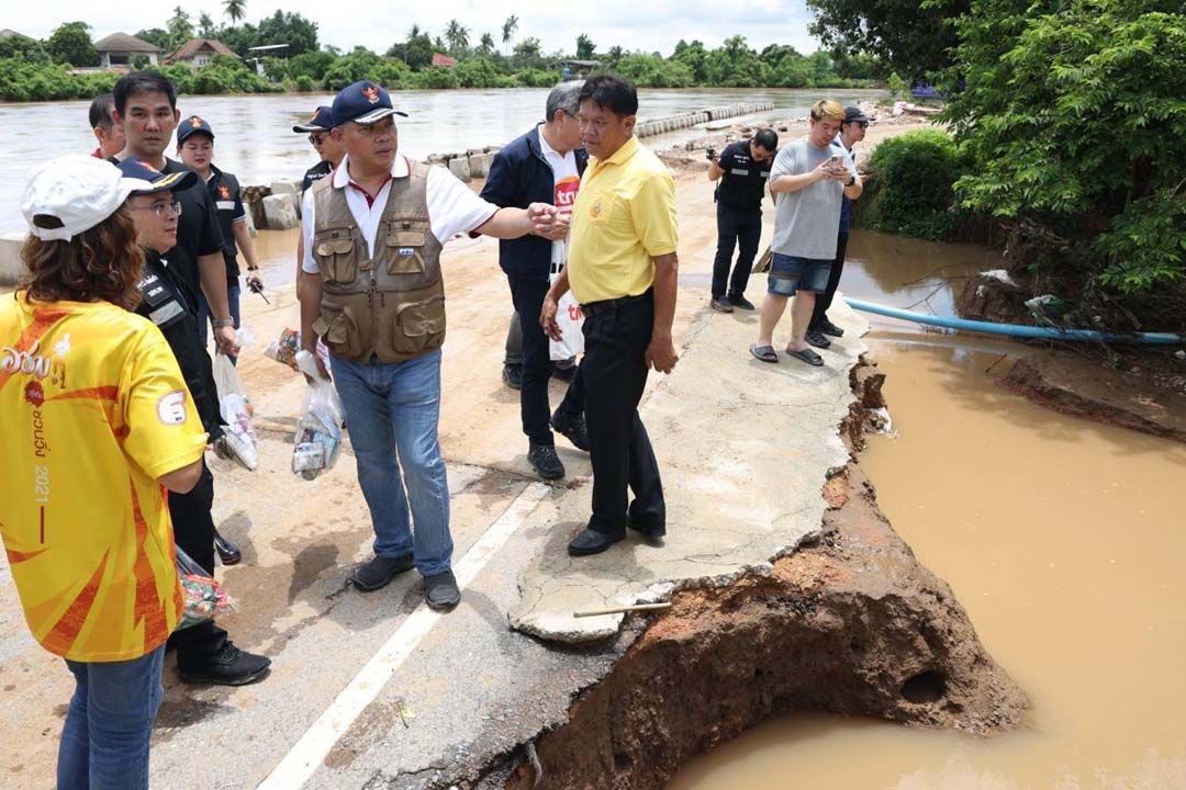 กสทช.-ผู้ประกอบการโทรศัพท์เคลื่อนที่ ลงพื้นที่สุโขทัย เช็คสัญญาณพื้นที่น้ำท่วม