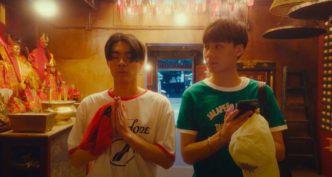 KIN (คิน) สานต่อความจิ้น ฟินสุดใจ บอกรักเต็มๆ ผ่านซิงเกิ้ล 'อยากมีเธอใกล้ๆ'