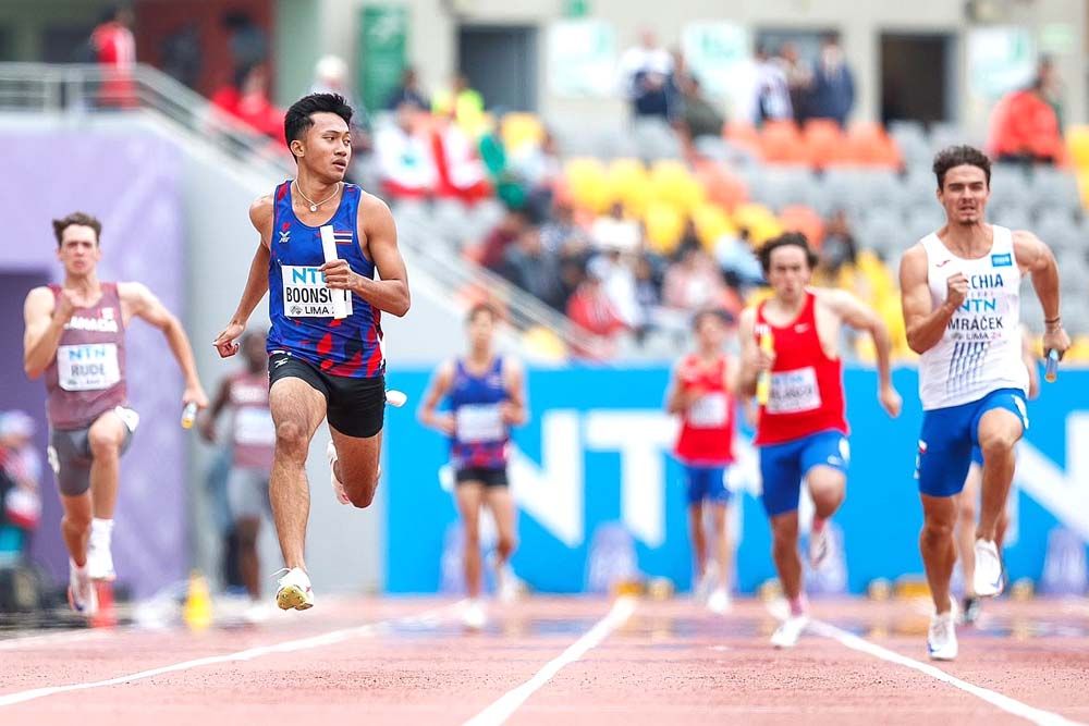 ‘บิว’นำทีม4x100 ทุบสถิติประเทศไทย