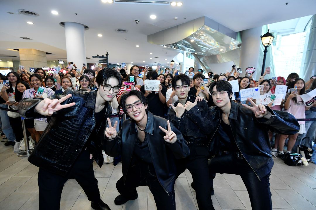 4 หนุ่มวง 'BUS' ร่วมเปิดโฉมแว่นตาคอลเลกชัน 'POLICE x KT OPTIC Edition'