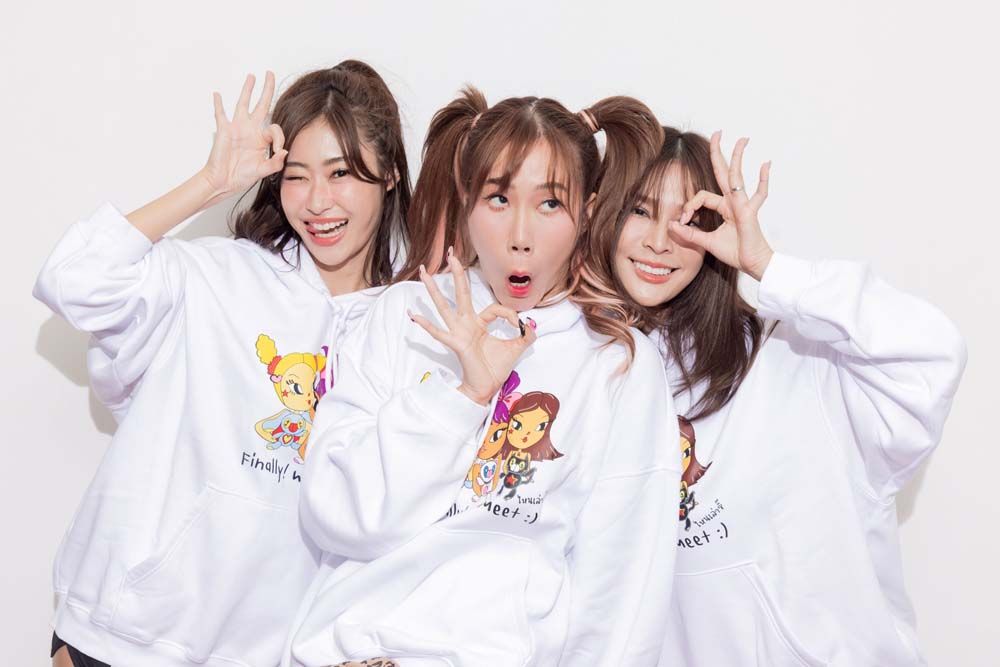 ‘เนะ-ยิปซี-ปาย’ แก๊งพี่สาวแห่งชาติ ขอบอกบุญผ่าน ‘ไหนเล่าซิ๊ Line Sticker’