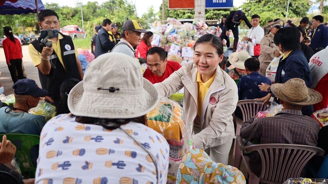 ‘จิราพร’ย้ำรัฐบาลระดมสรรพกำลังช่วยผู้ประสบภัยน้ำท่วม เร่งเยียวยาเต็มที่