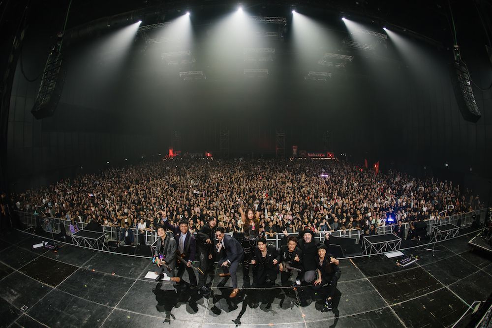 คอนเสิร์ต 'ที่นี่บาร์ ZEAL'พาคนดูมันส์สุดเหวี่ยง! เปิดโลกที่ไร้เกณฑ์แห่งวงการร็อกเต็มรูปแบบ!