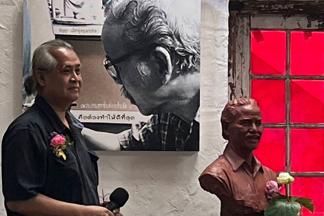 ‘ชูเพชร’ ครูปัญญา เพ็ชรชู กับนิทรรศการ Biography and Art exhibition