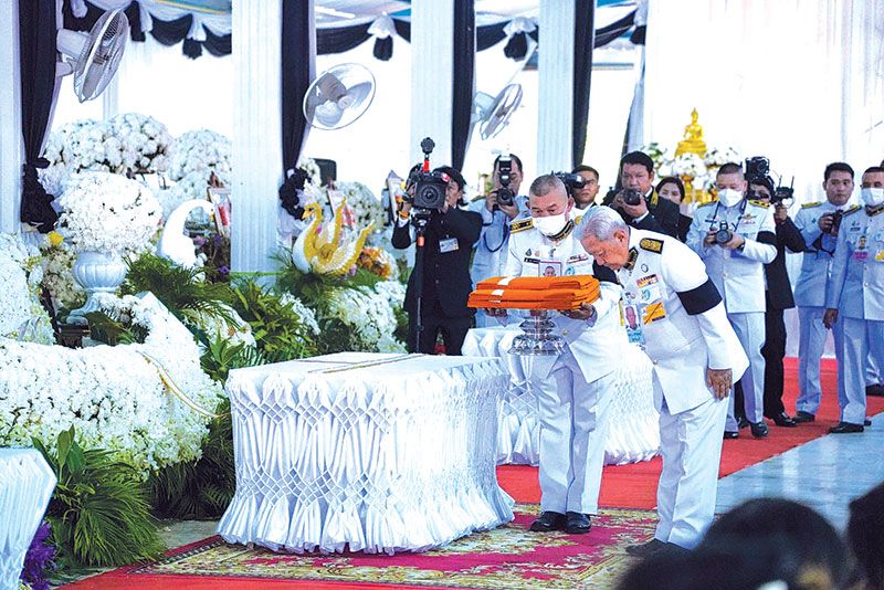 โปรดเกล้าฯพระราชทานเพลิง 23 ครู-นักเรียน  ประชาชนเรือนหมื่นร่วมอาลัย