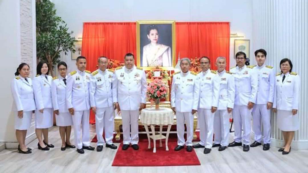 'กรมการข้าว'ร่วม'ก.เกษตรฯ'ทูลเกล้าฯถวายแจกันดอกไม้หน้าพระรูป'กรมพระศรีสวางควัฒนฯ'