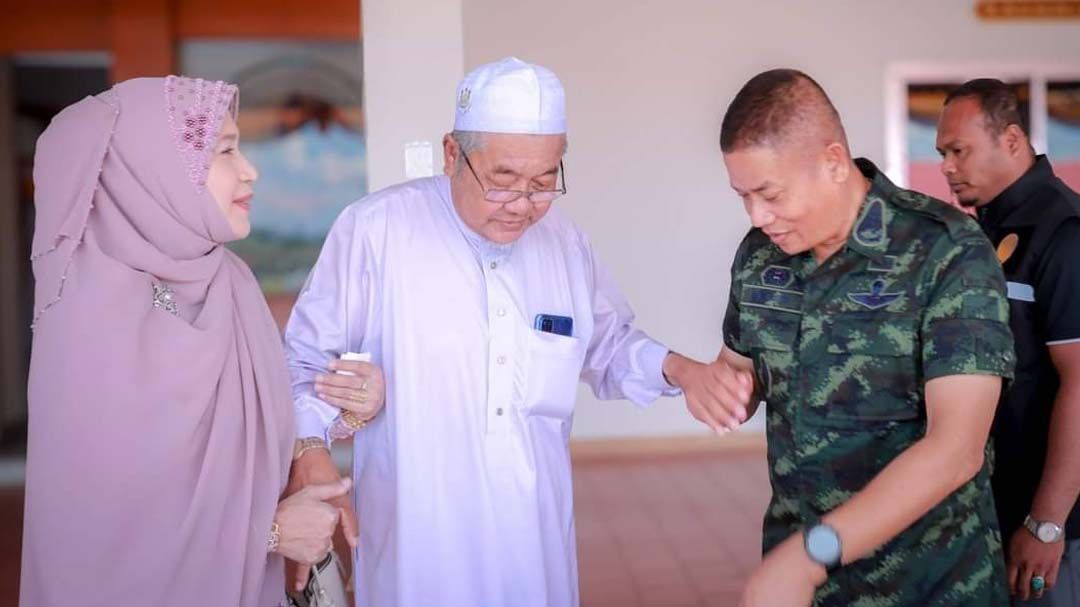 ‘ผู้นำศาสนา’พบ‘แม่ทัพภาคที่ 4’ ประสานความร่วมมือ นำพาสันติสุขสู่จังหวัดชายแดนใต้