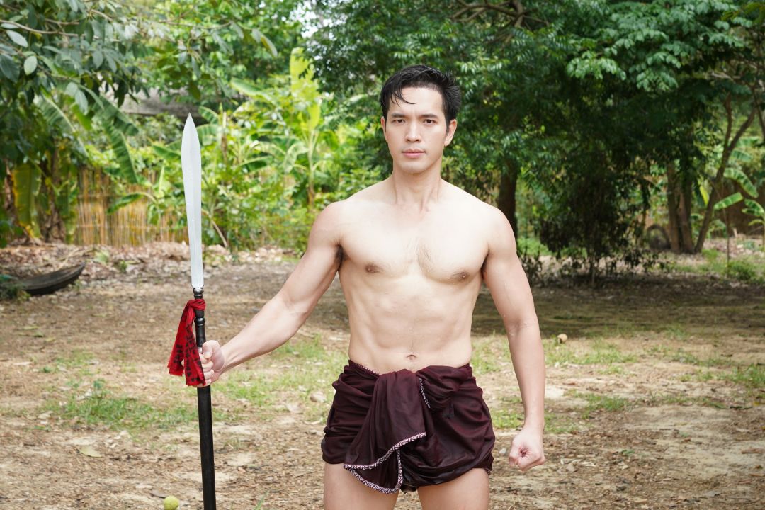 'กอล์ฟ'- 'บอย'ทำพิธีเรียกจระเข้  บู๊กลางน้ำสุดเดือด หวังปลิดชีพ ซีจีจัดเต็ม