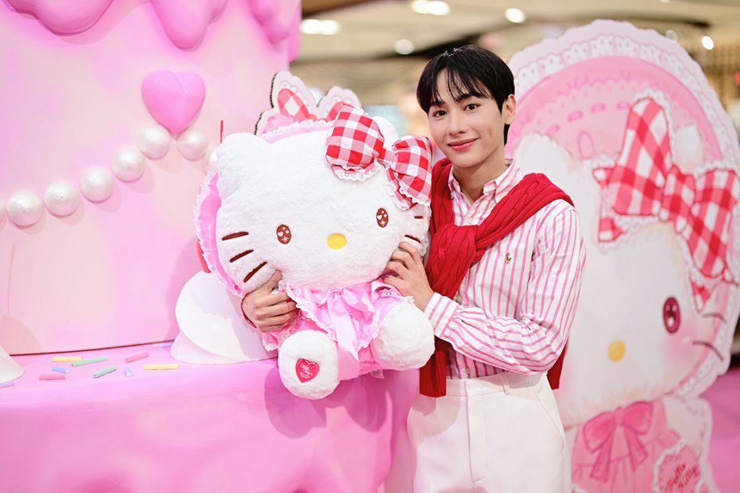 ‘กัน-อรรถพันธ์’ ชวนสายคิวท์ร่วมฉลอง 50 ปี  ‘HELLO KITTY’ พร้อมท่องโลกคาแร็กเตอร์ซานริโอในดวงใจ