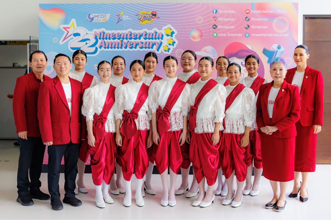 โรงเรียนวัฒนาวิทยาลัย โชว์ประสานเสียง The Lord Bless you & ดอกไม้แห่งสยาม (เพลงเอกจาก ดอกไม้แห่งสยาม วังหลัง-วัฒนา 5 แผ่นดิน เดอะมิวสิคัล)