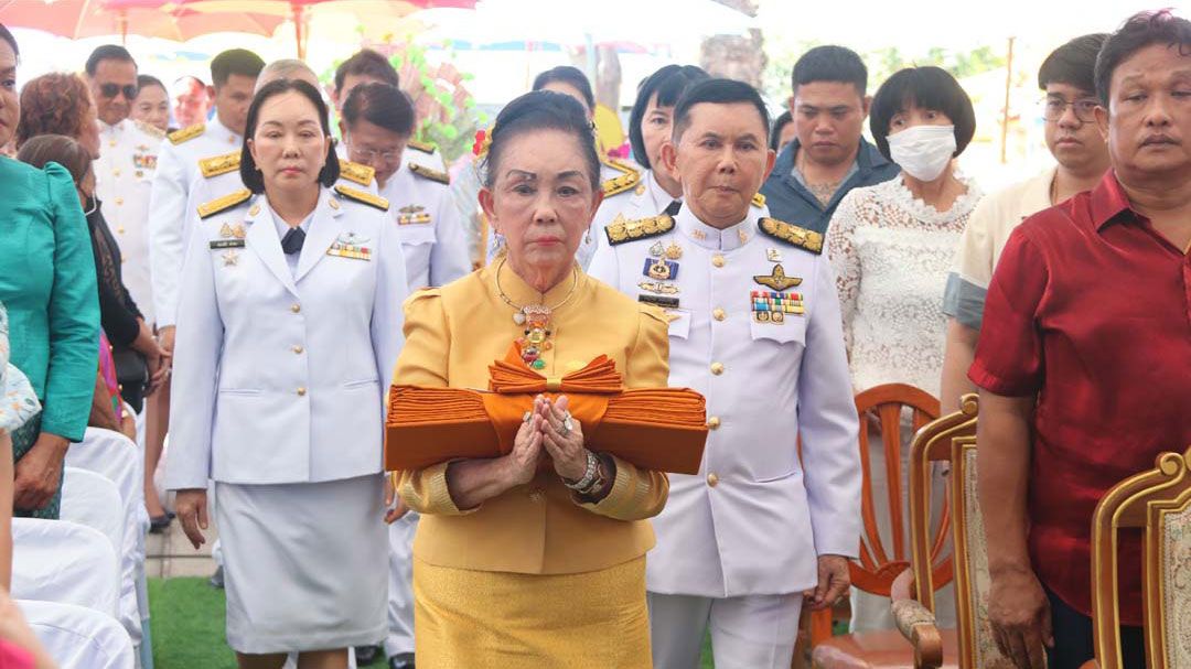 'วัดเทพประสาท'จัดพิธีถวายผ้าพระกฐินพระราชทาน พุทธศาสนิกชนร่วมแห่องค์กฐินแน่นวัด