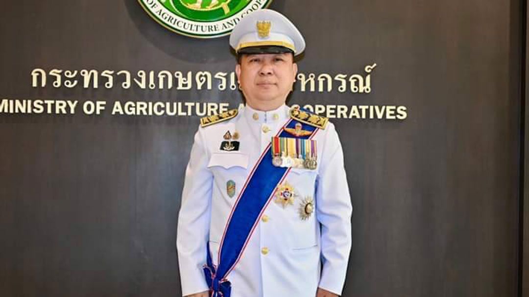 'อธิบดีกรมปศุสัตว์'เฝ้ารับเสด็จฯ'ในหลวง-พระราชินี' ในการเสด็จพระราชดำเนินทรงบำเพ็ญพระราชกุศลถวายผ้าพระกฐิน