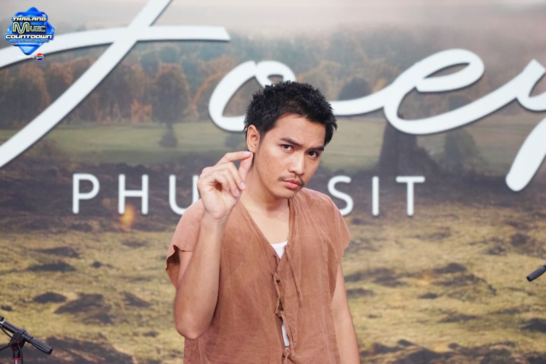 ‘โจอี้ ภูวศิษฐ์’ บุกเยือน Thailand Music Countdown ฝากผลงานซิงเกิ้ลล่าสุด ‘นิดหน่อย’