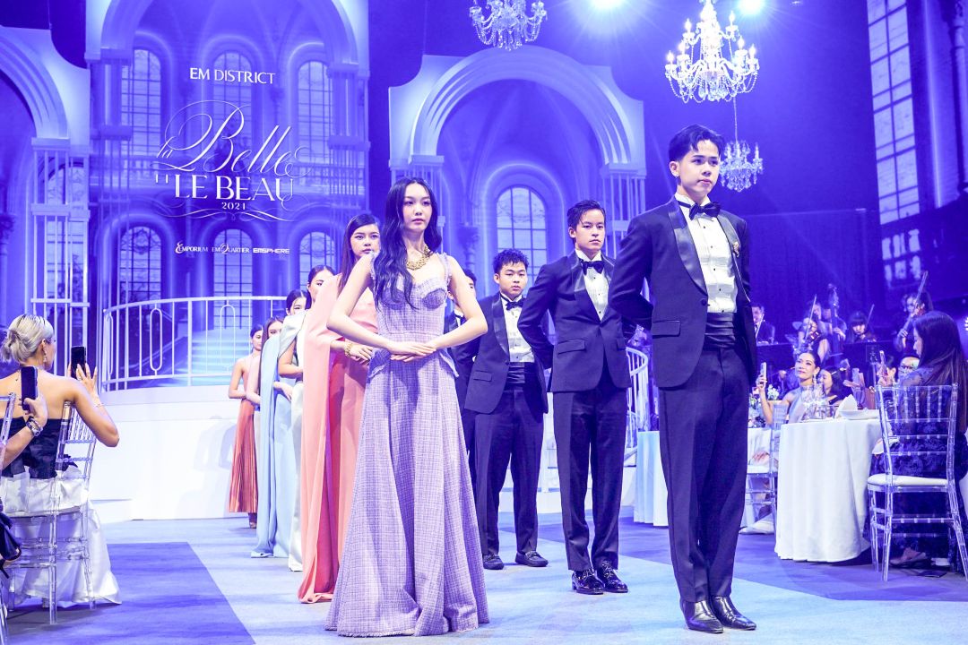 EM DISTRICT เปิดตัว'มิวอ้อนณณณ- เมจิณัชชา'พร้อมโชว์ชุดพิเศษจาก'ต้าห์อู๋ – รัดเกล้า'