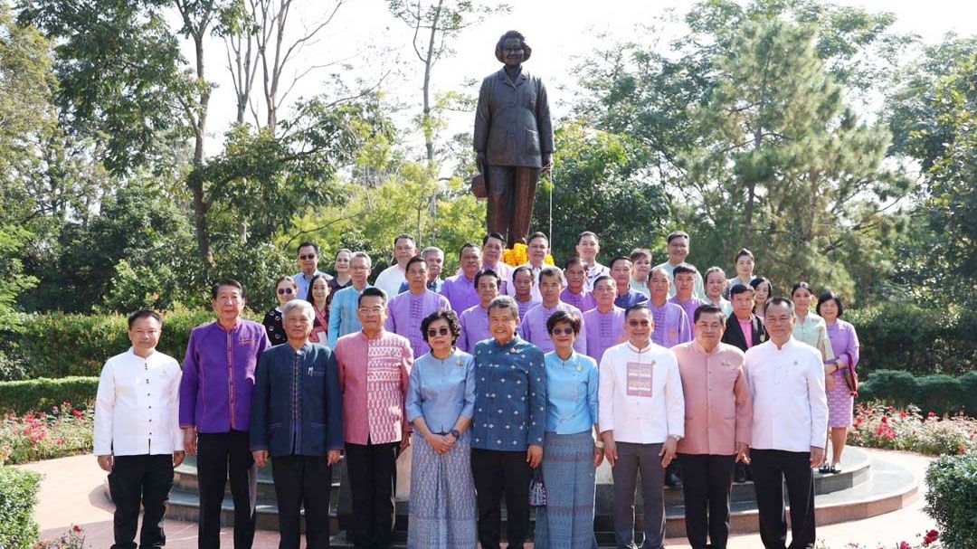 'ดร.วันดี-ปลัดเก่ง'เป็นปธ.อัญเชิญพระอนุสาวรีย์สมเด็จพระเจ้าพี่นางเธอฯ ประดิษฐานสวนสมเด็จย่า ราชภัฏเชียงราย