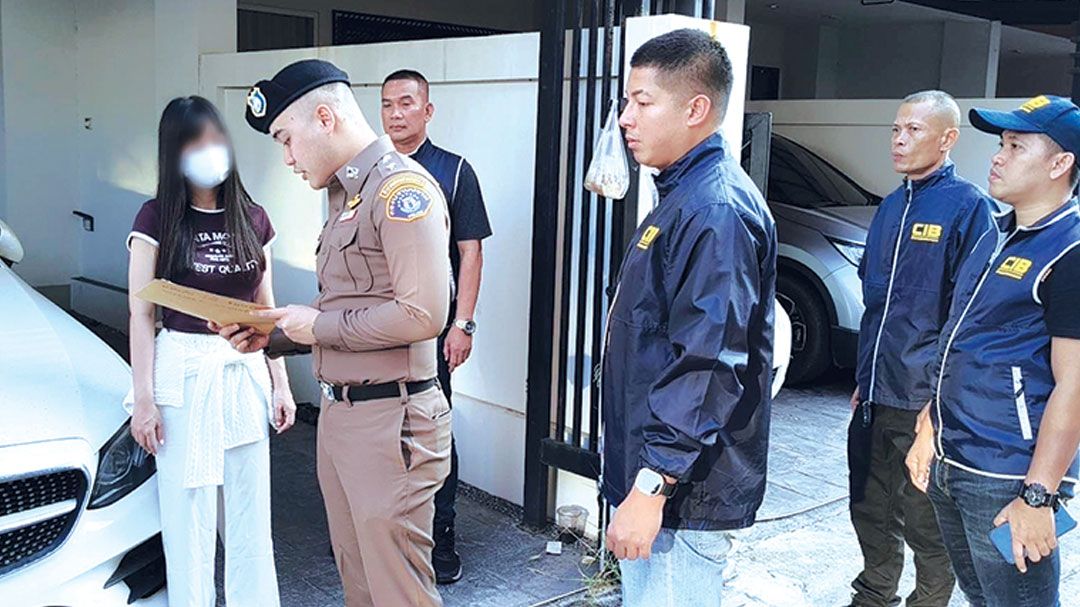 จับ‘นุ-สารินี’  คนสนิททนายตั้มกุคริปโตทิพย์  ฟันร่วมฉ้อโกงเงิน 39 ล.‘เจ๊อ้อย’
